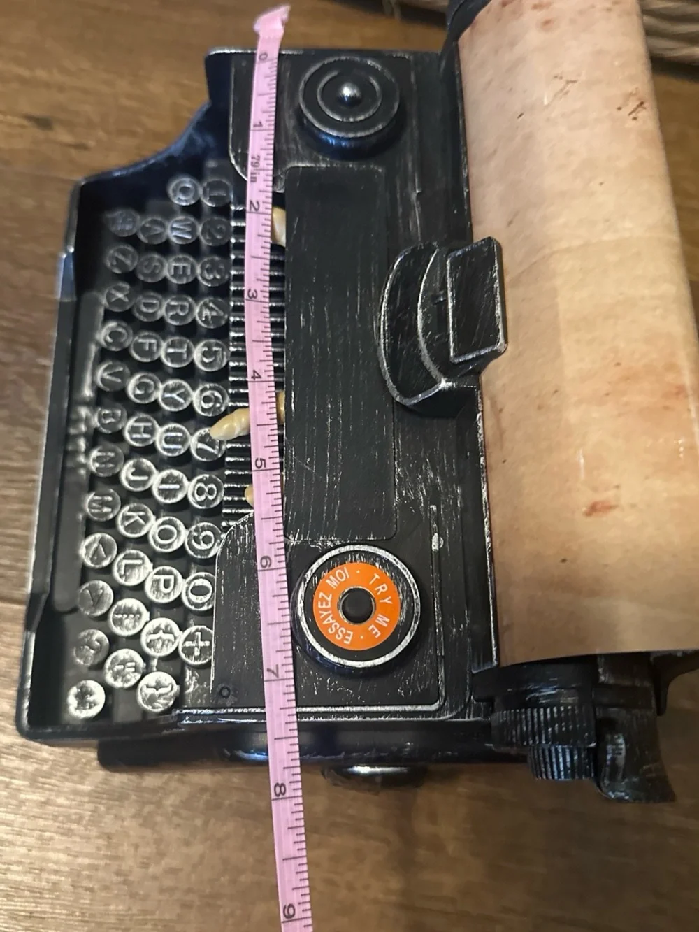 Vintage-Style Black Desktop Typewriter Décor